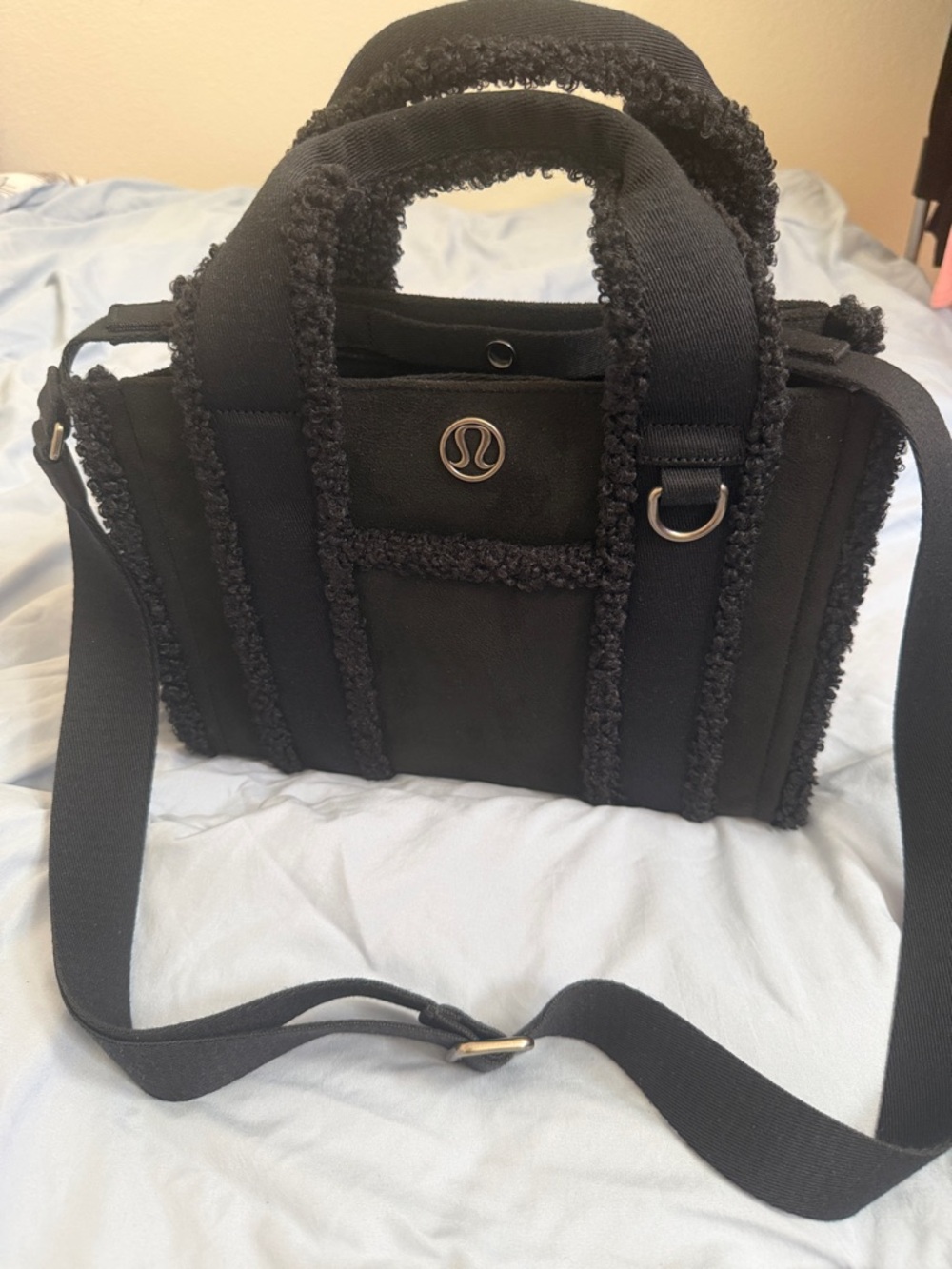 Lululemon tote bag